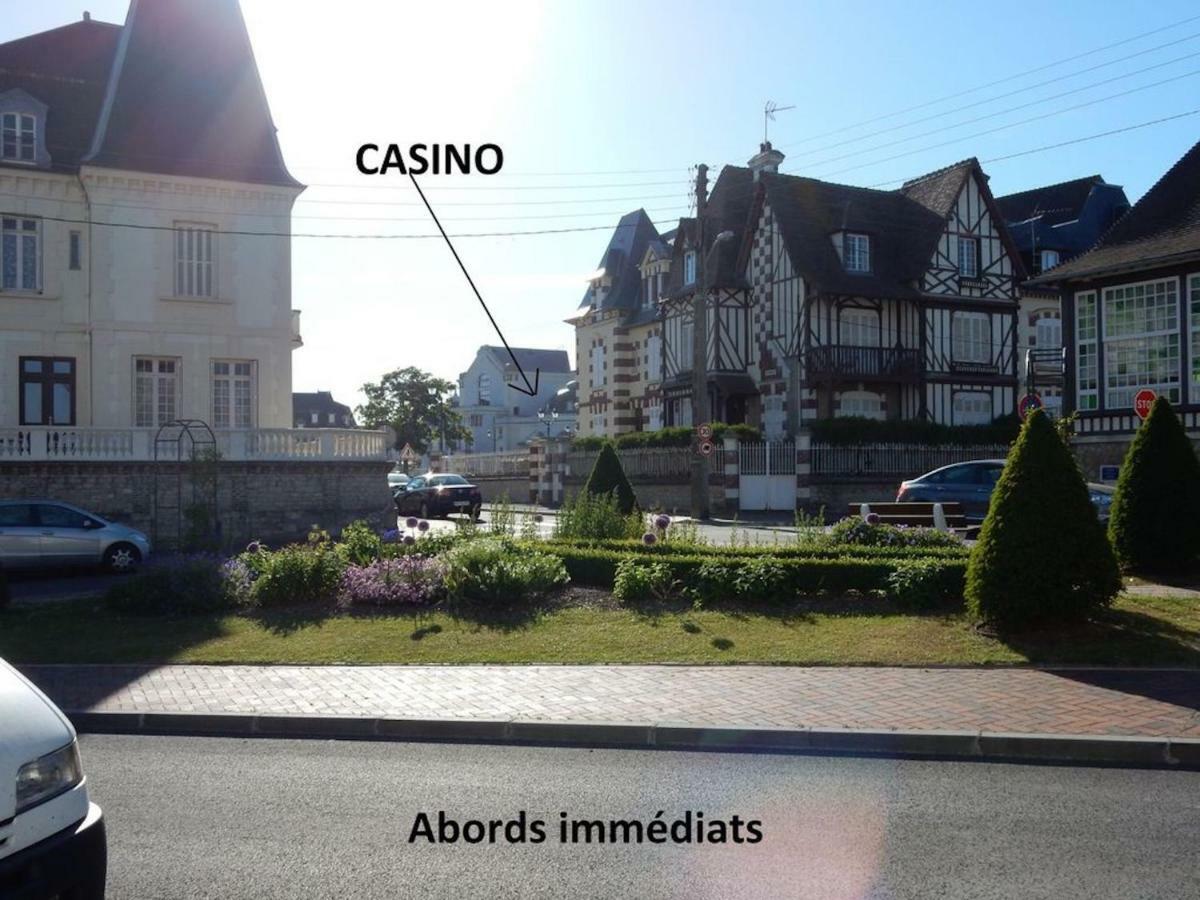 Appartement Bien-Etre 2 Chambres Au Coeur De Cabourg - Exterior foto